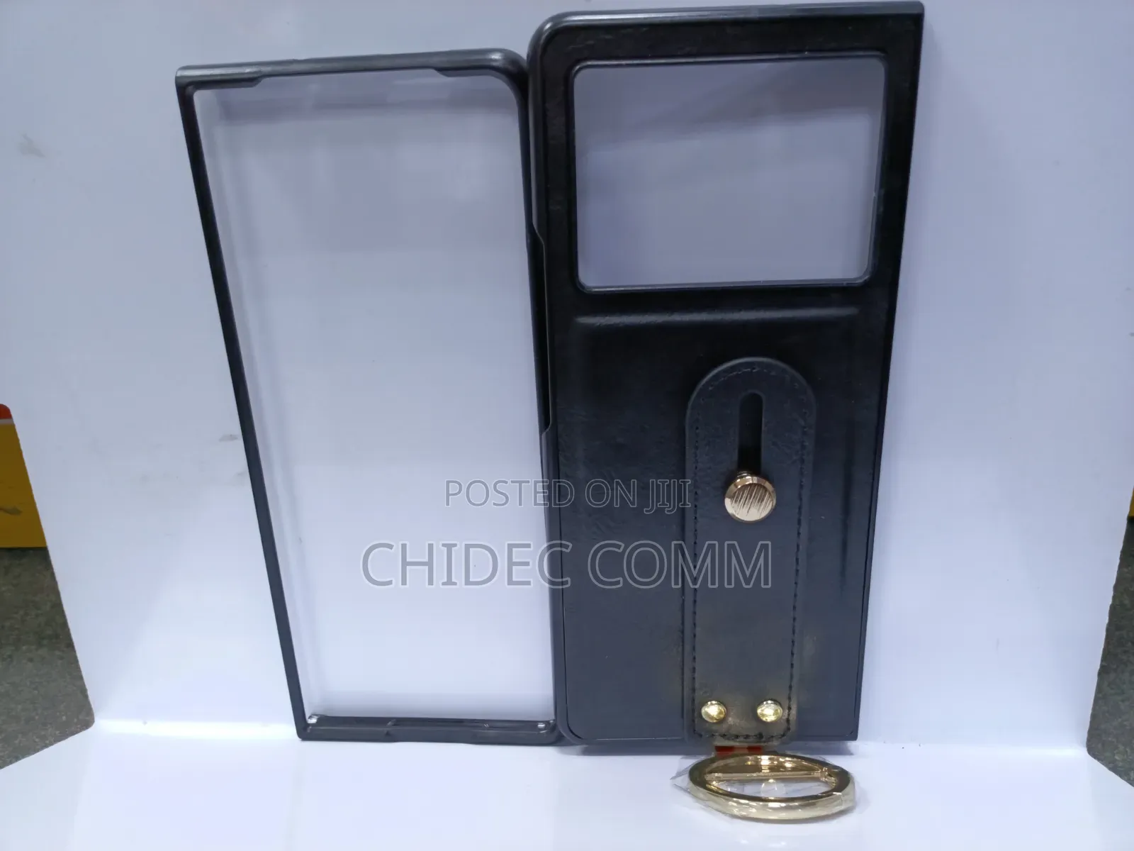 Tecno v Fold 2
