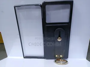 Tecno v Fold 2