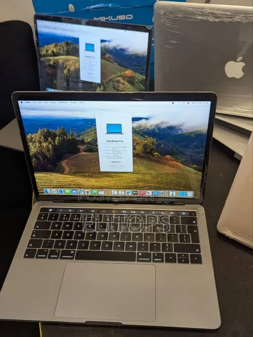 Laptop Apple MacBook Pro 2020 8GB Intel Core i5 SSD 256GB
