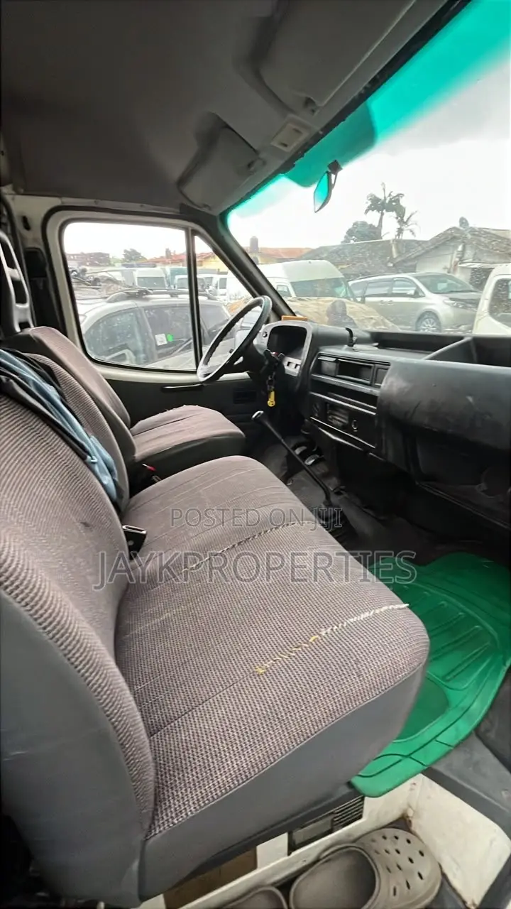 Ford Transit 2002 White