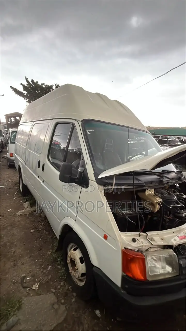 Ford Transit 2002 White