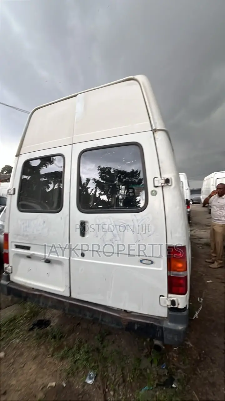 Ford Transit 2002 White