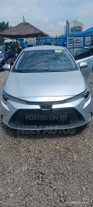 Toyota Corolla LE Eco (1.8L 4cyl 2A) 2018 Silver