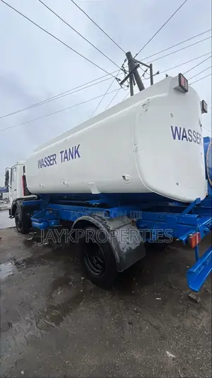 Mercedes Benz Tanker