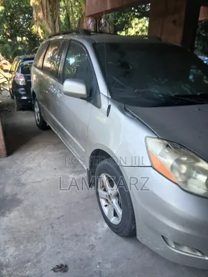 Toyota Sienna 2009 Silver