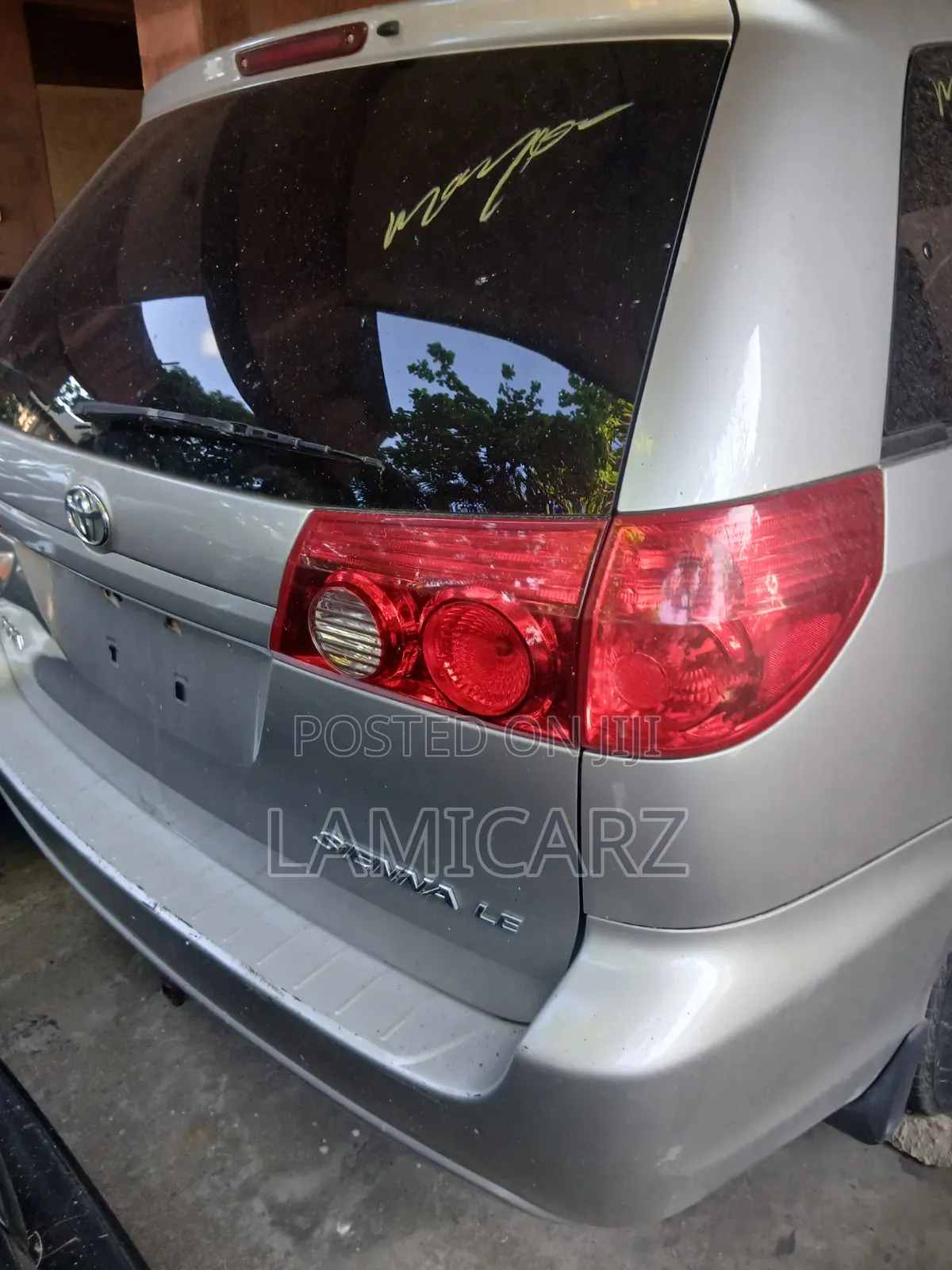 Toyota Sienna 2009 Silver