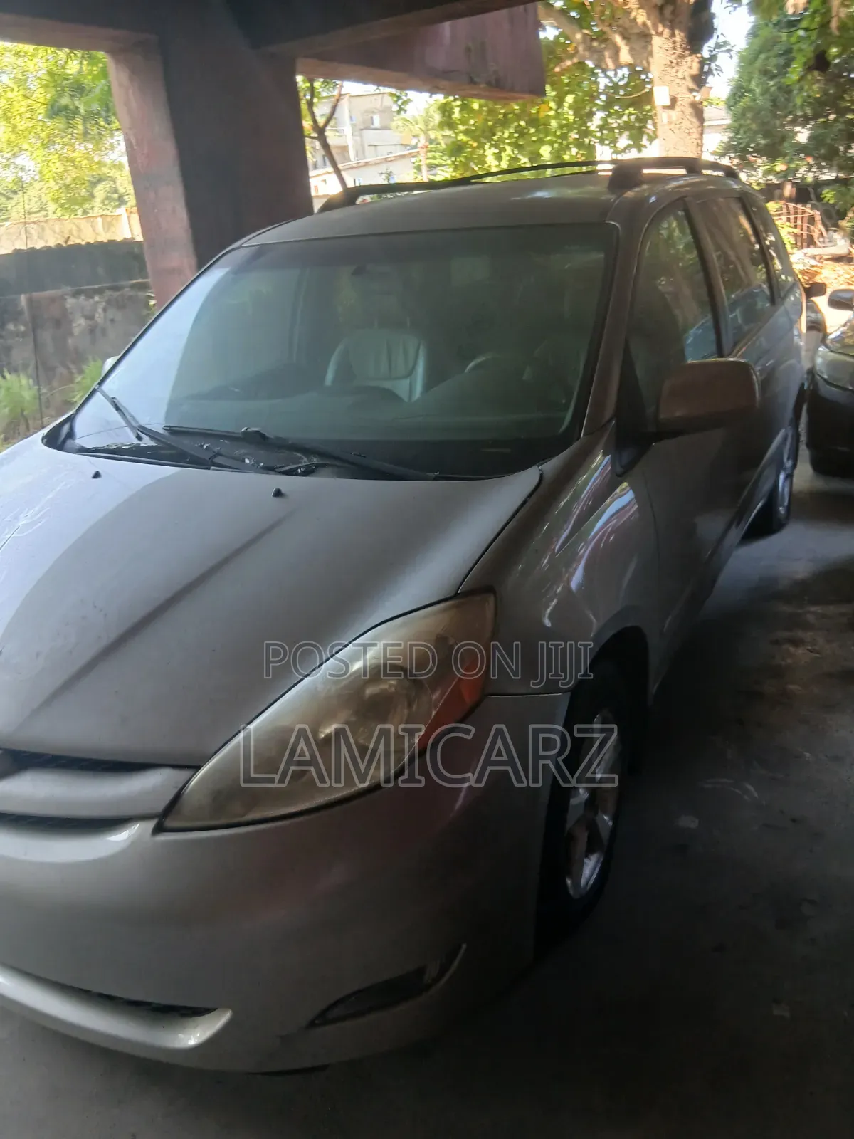 Toyota Sienna 2009 Silver