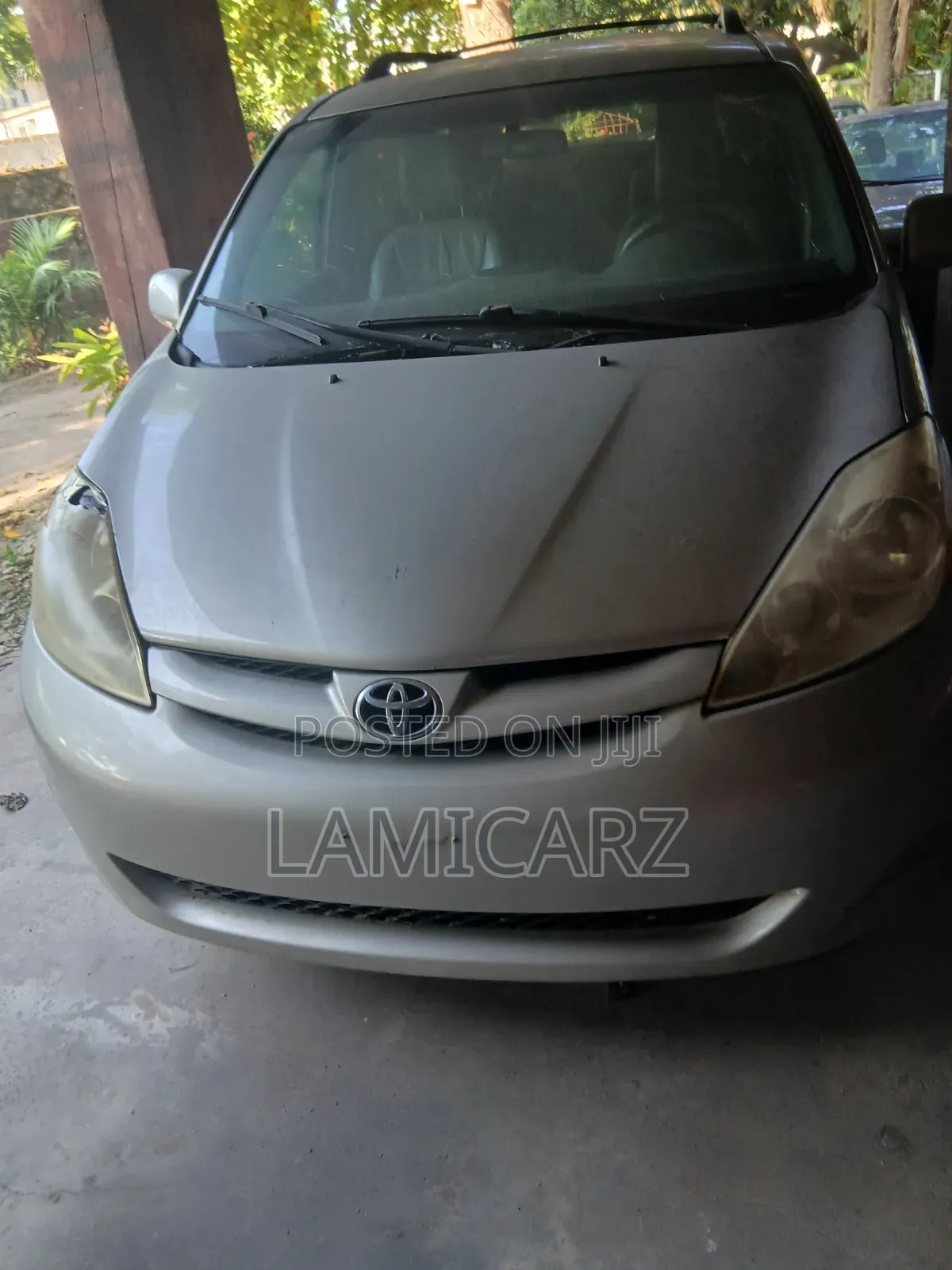 Toyota Sienna 2009 Silver