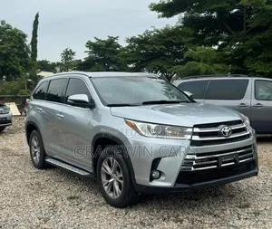Toyota Highlander 2016 Silver