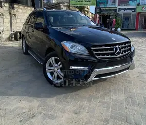 Mercedes-Benz M Class ML350 4MATIC 4dr SUV AWD (3.5L 6cyl 7A) 2014