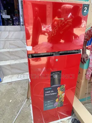 Hisense 205L Top Freezer With Water Dispenser