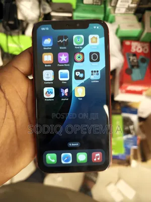 Apple iPhone XR 64 GB Red