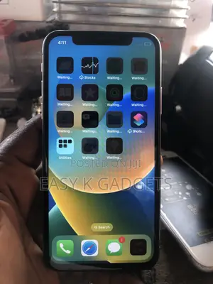 Apple iPhone X 64 GB Red