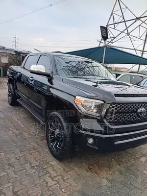 Toyota Tundra Platinum 2021 Black