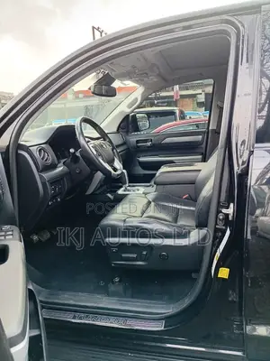 Toyota Tundra Platinum 2021 Black
