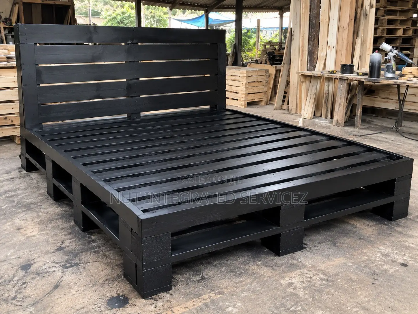 Perfect Pallet Bedframe 4 by 6
