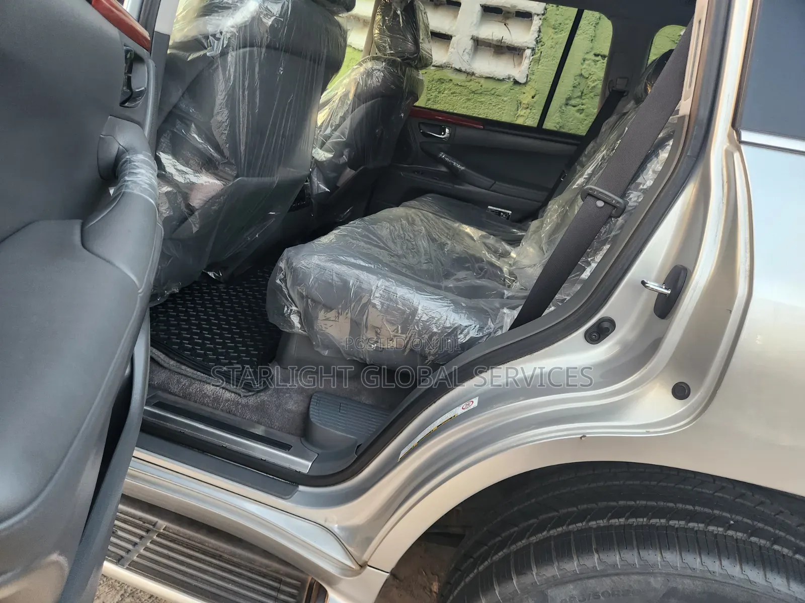 Lexus LX 570 2010 Silver