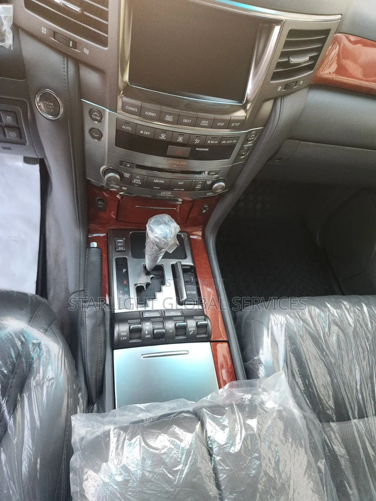 Lexus LX 570 2010 Silver