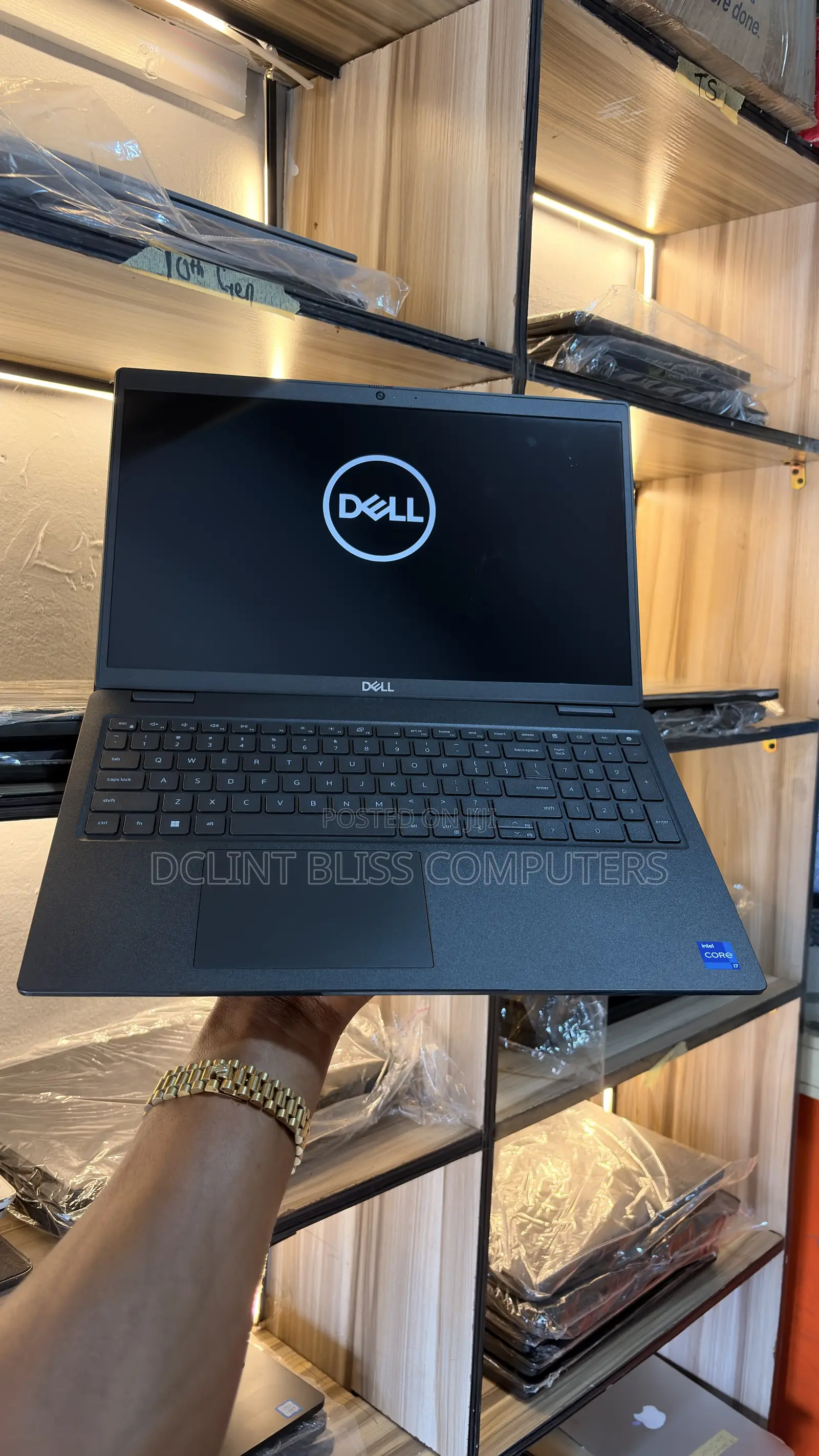 Laptop Dell Latitude 3520 16GB Intel Core i7 SSD 256GB