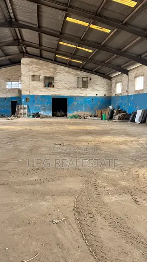 Spacious Warehouse