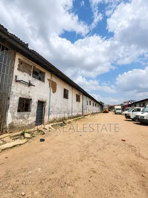 Spacious Warehouse