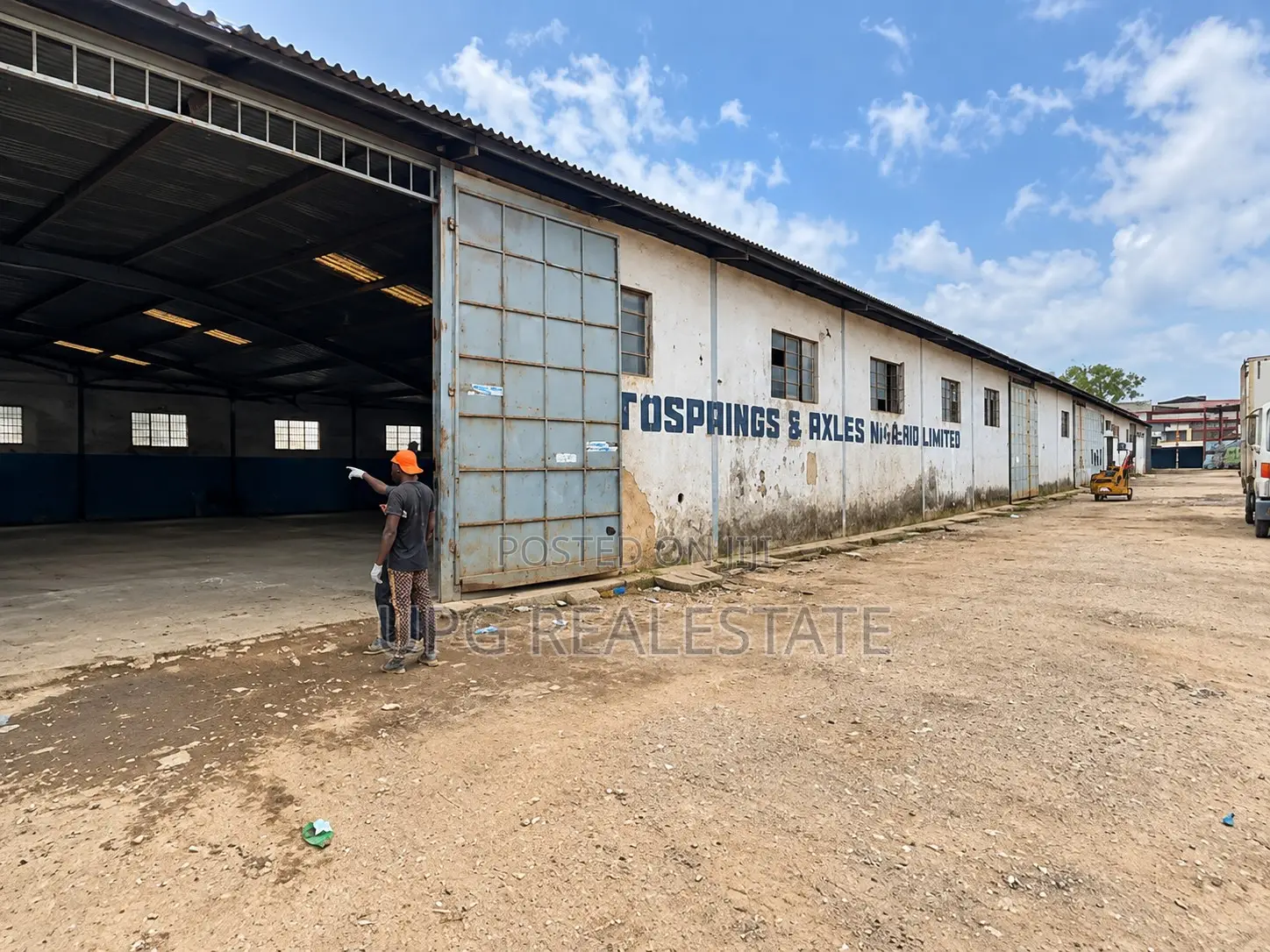 Spacious Warehouse