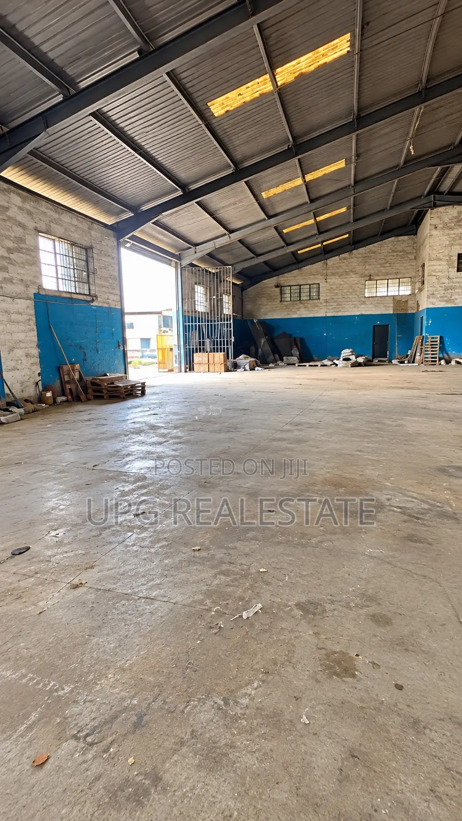 Spacious Warehouse