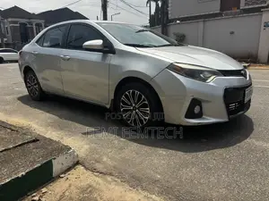 Toyota Corolla LE 4dr Sedan (1.8L 4cyl CVT) 2016 Silver