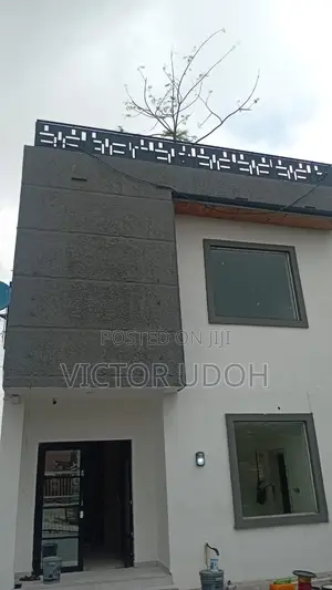 3 Floor Apartment Building