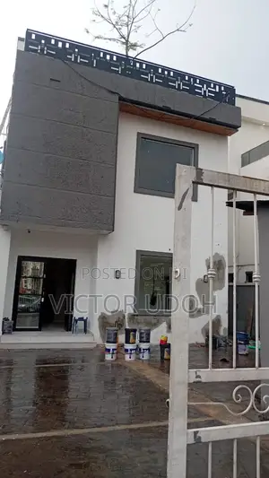 3 Floor Apartment Building