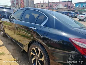 Honda Accord Touring V6 4dr Sedan FWD (3.5L 6cyl 6A) 2017 Black