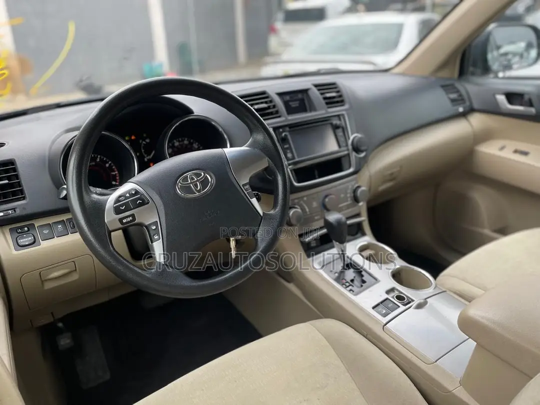 Toyota Highlander 2013 Blue