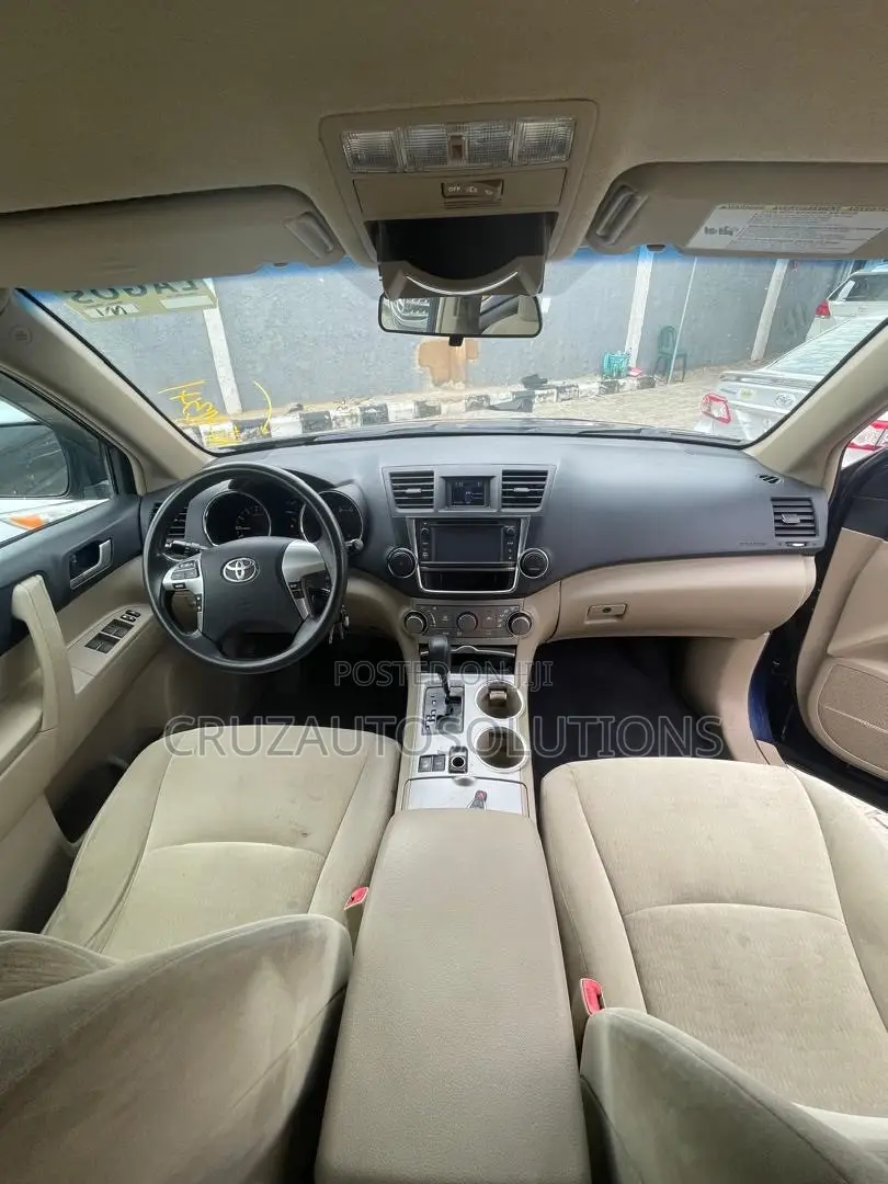 Toyota Highlander 2013 Blue