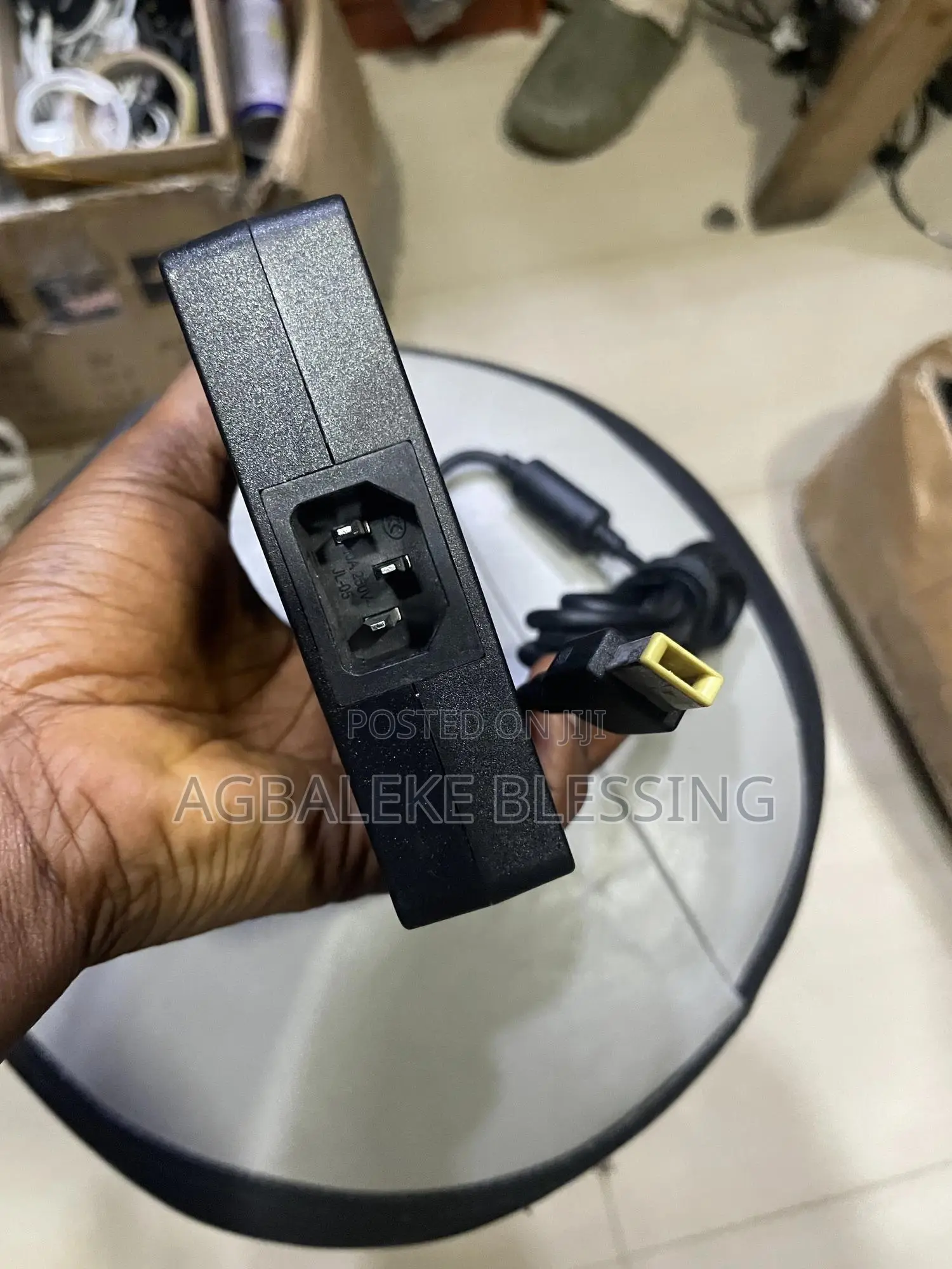 Lenovo USB 300w Charger