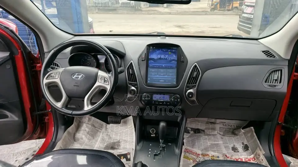 Hyundai Ix35 2011 Red