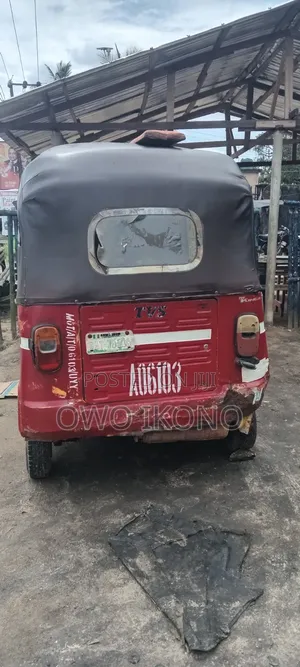TVS King Cargo 2018 Black