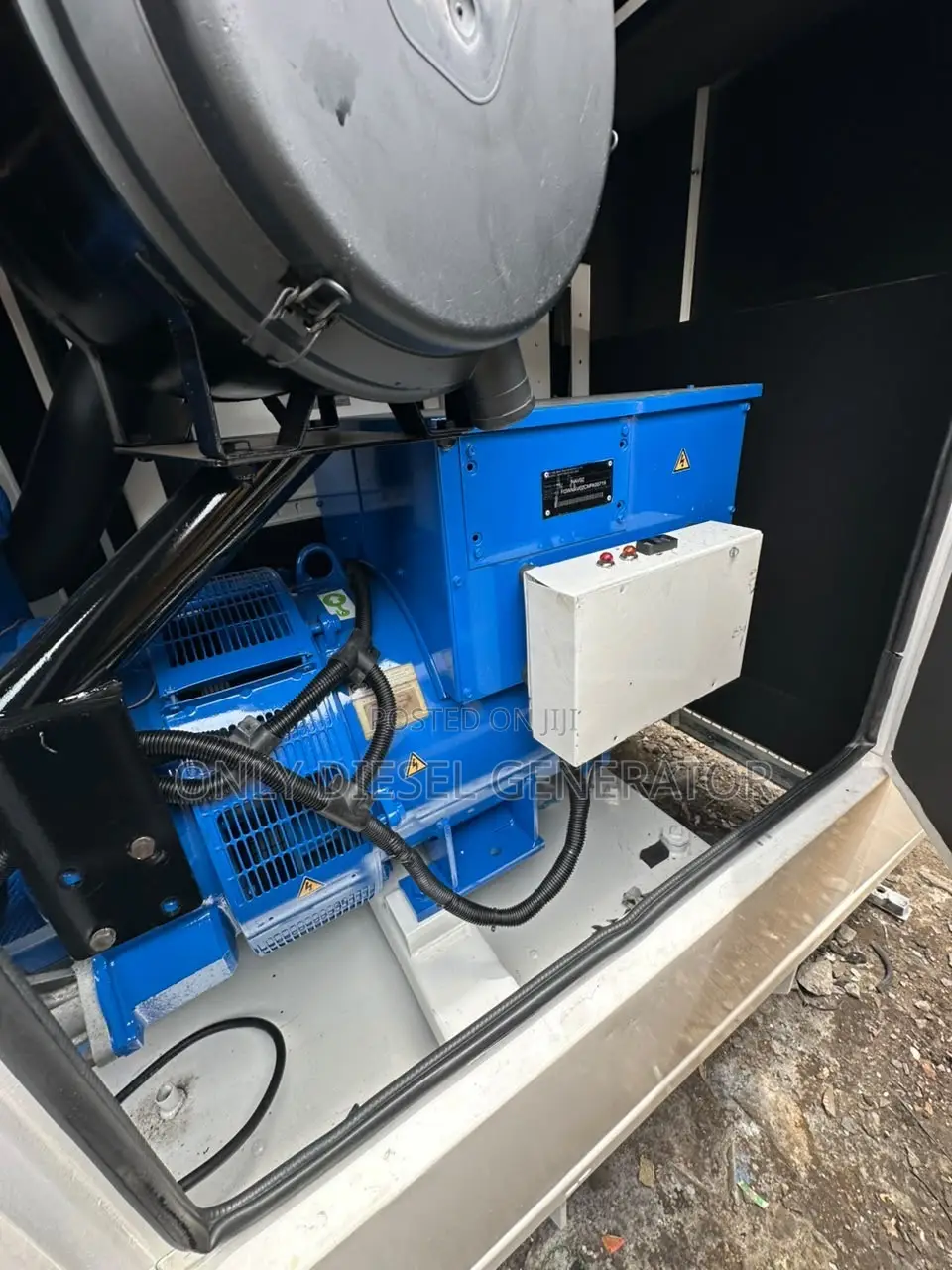 250kva FG Wilson Soundproof Generator