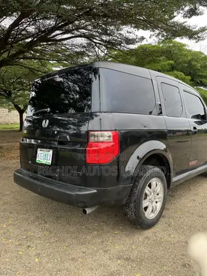 Honda Element 2006 Black
