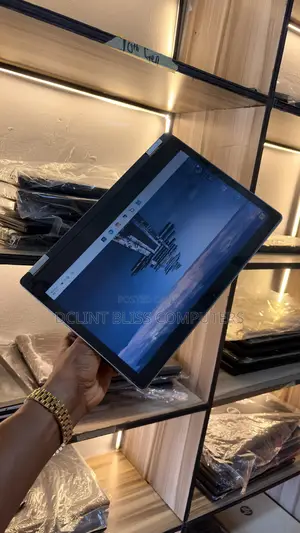 Laptop Dell Latitude 3310 2-in-1 8GB Intel Core i3 SSD 256GB