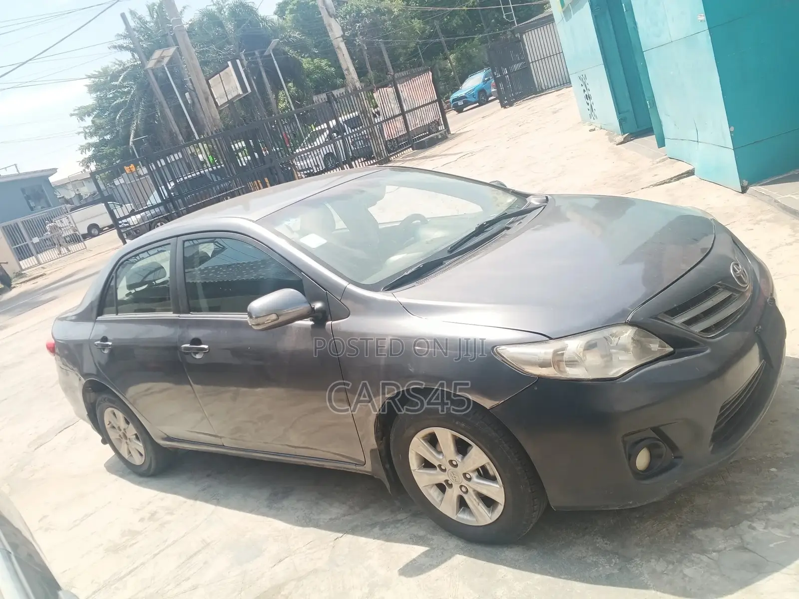 Toyota Corolla 2012 Gray