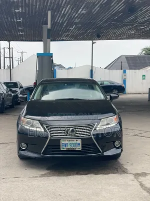 Lexus ES 2014 Blue