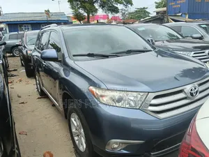 Toyota Highlander Limited 3.5L 2WD 2013 Blue
