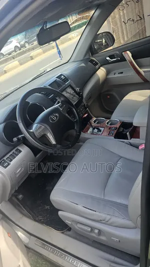 Toyota Highlander 2011 Green