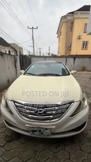 Hyundai Sonata 2012 White