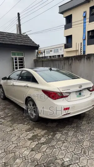 Hyundai Sonata 2012 White