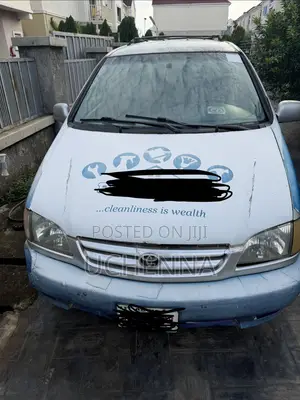 Toyota Sienna 2003