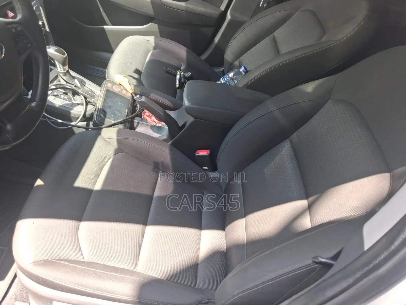 Hyundai Elantra 2017 Silver
