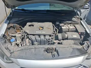 Hyundai Elantra 2017 Silver