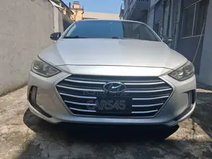 Hyundai Elantra 2017 Silver