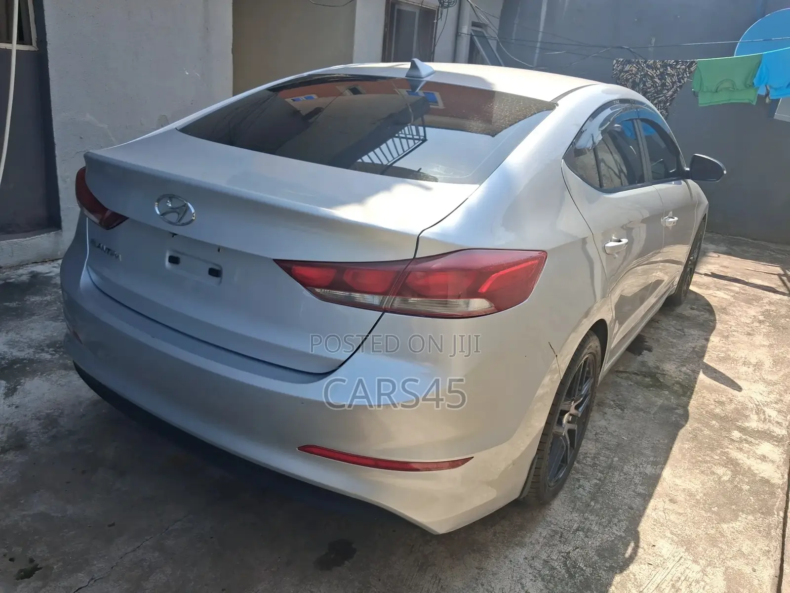 Hyundai Elantra 2017 Silver